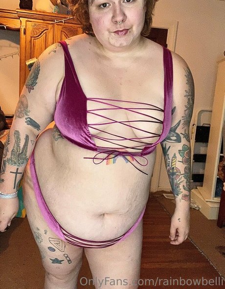 rainbowbelli onlyfans ass