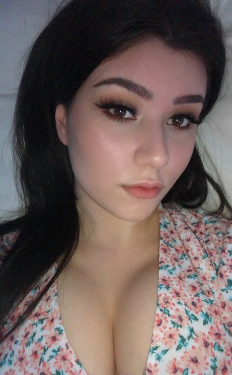 Yazzi onlyfans content