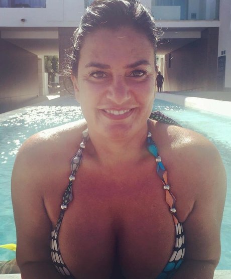 Angela Cavagna onlyfans naked pics