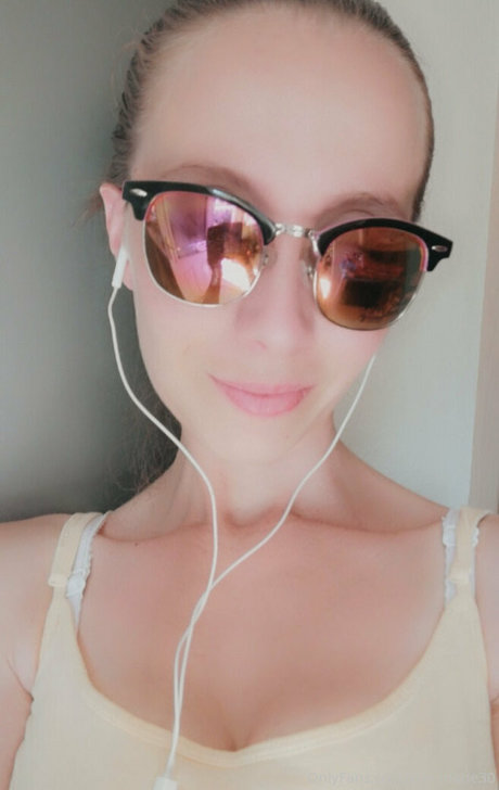 naughtyannmarie onlyfans nude