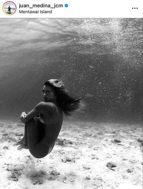 Mollykirky onlyfans images