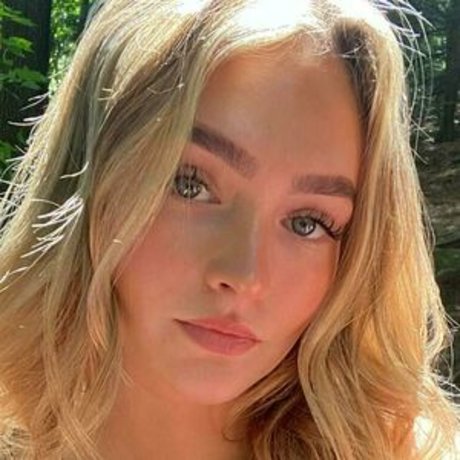 emmaleaanne onlyfans naked