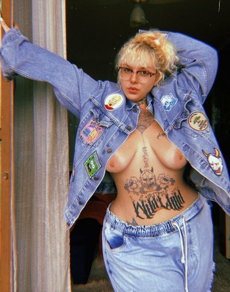 Lulu Avalloni only fans nudes