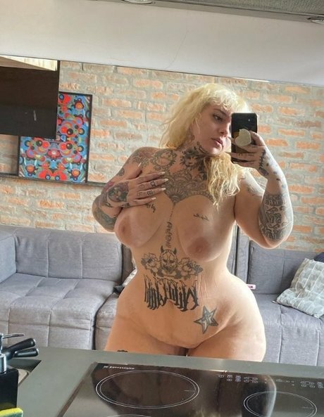 Lulu Avalloni nude onlyfans leaks