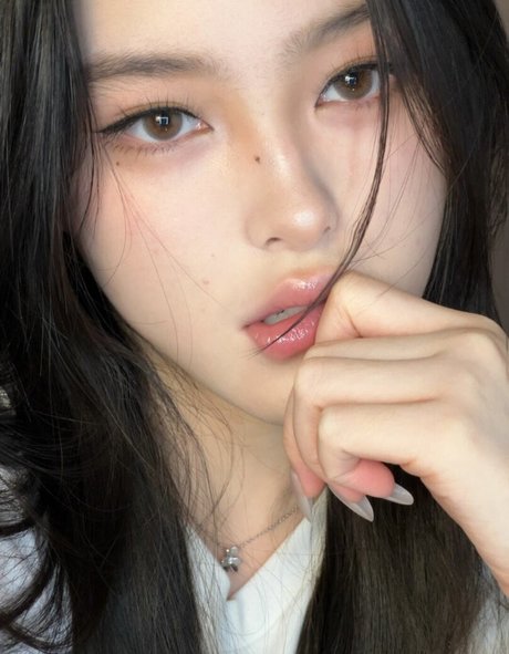 iamazhai onlyfans naked pics