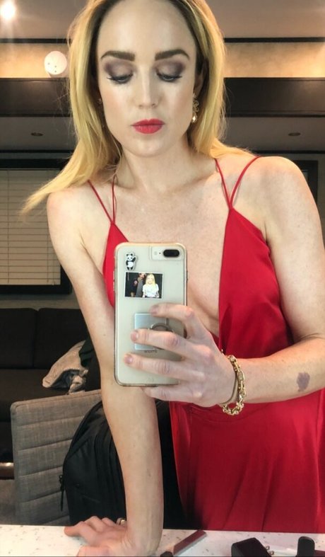 Caity Lotz onlyfans fuck