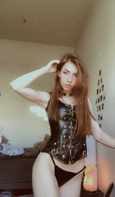 goddess lynn naked onlyfans pics