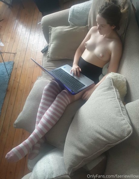 faeriewillow only fans content