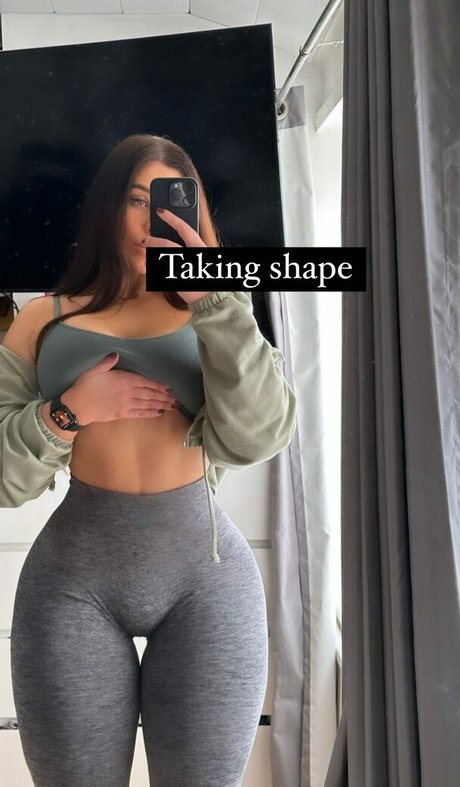 Caroline Hobday only fans leaks