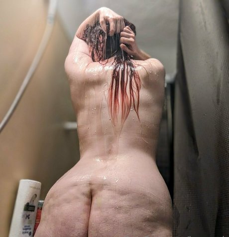 kyracurb feet onlyfans