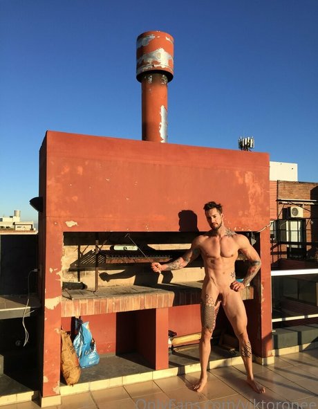 viktoronee onlyfans sextape