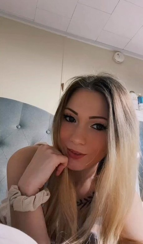 Little Momma onlyfans leajs