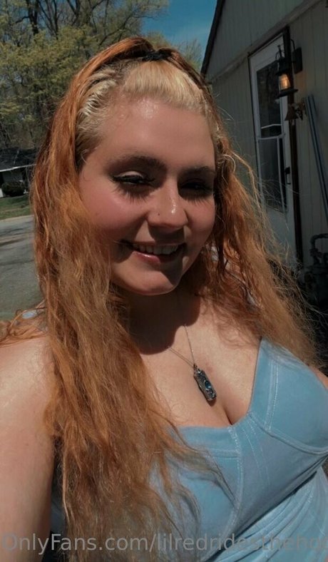 lilredridesthehood nude onlyfans leaks