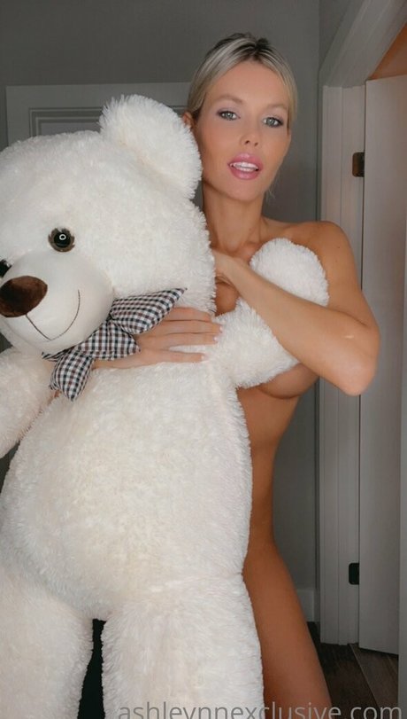 ashleynn2020 onlyfans sextape