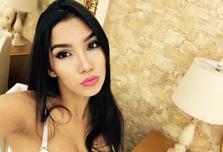 Abie Smith onlyfans content type