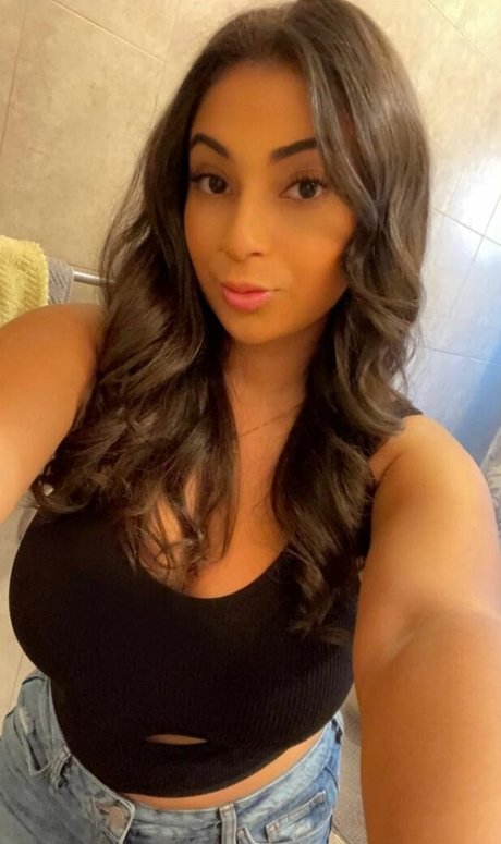 Mimi Russo onlyfans tits