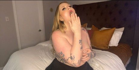 adoreashlynn onlyfans nudes