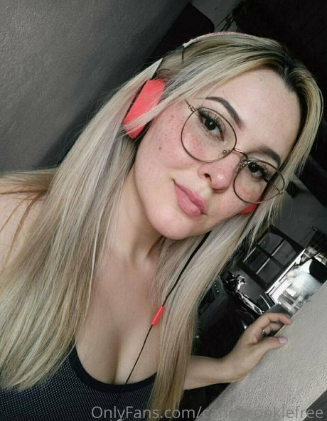 candycookiefree naked leaked onlyfans