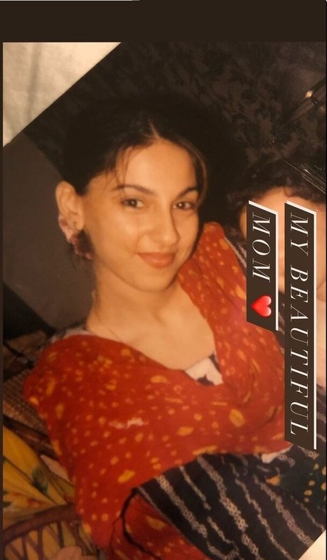 Hira Shayk onlyfans nude tits