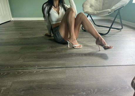 alotoftiff boobs onlyfans