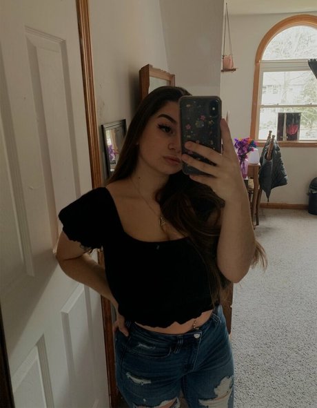 Lauren Risotti onlyfans nsfw