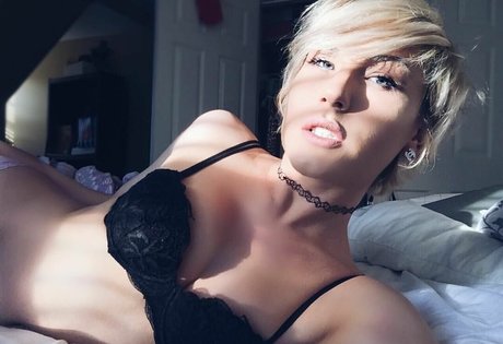 Dezmin Schubel onlyfans porn