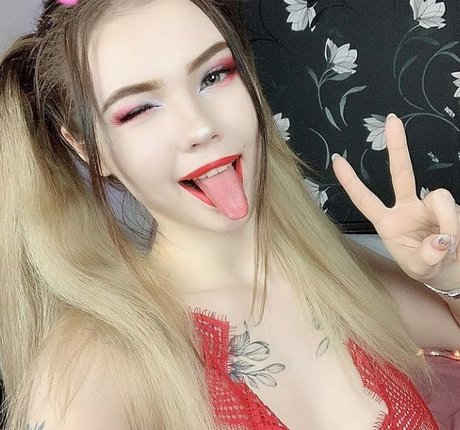 dollthifa onlyfans leaks.