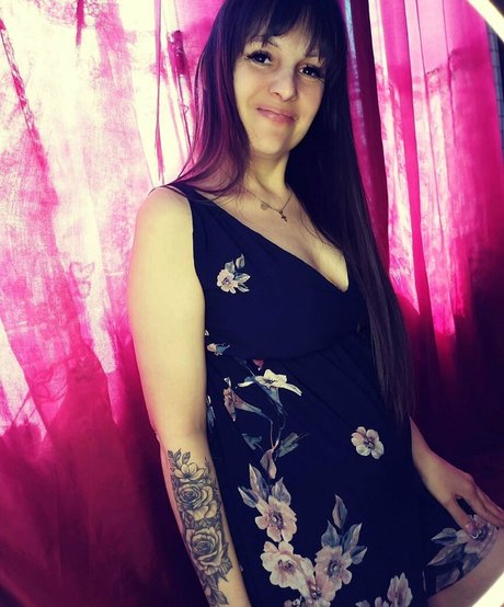 Mom7 onlyfans leaked.