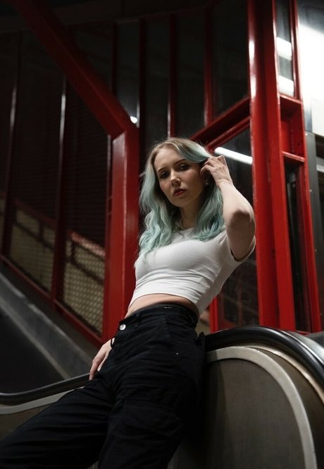 Apollolol onlyfans strip tease