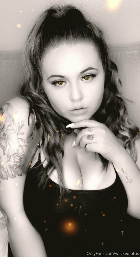 wiickedlotus onlyfans leak naked