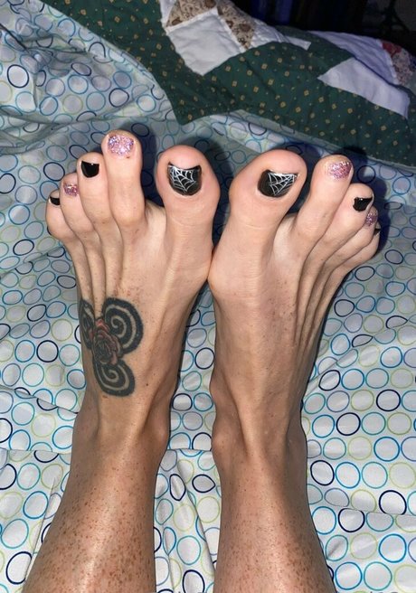 tatted12s onlyfans explicit content