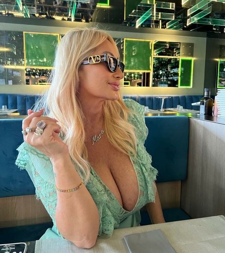 Mara Traversi onlyfans nudes leak