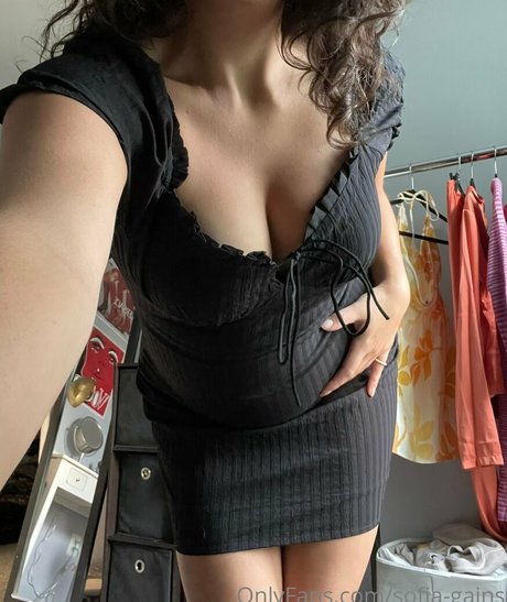 sofia gains tits onlyfans