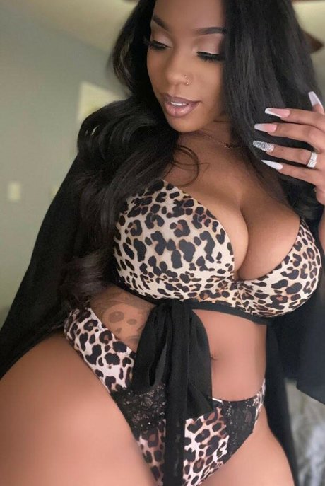 TheeMsRobinson onlyfans leams