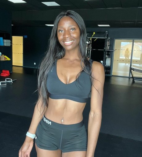 Khaddi Sagnia new onlyfans leaks