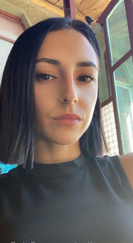 polly smalls onlyfans explicit content