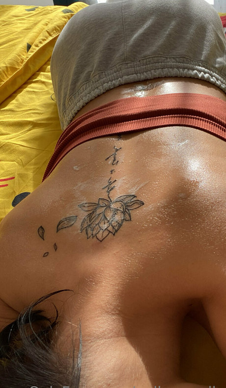 polly smalls onlyfans nudes