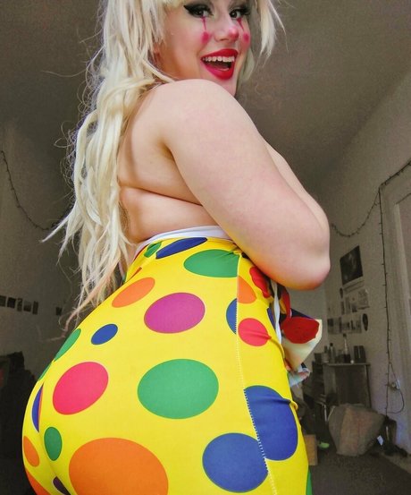 elea goddess onlyfans lean