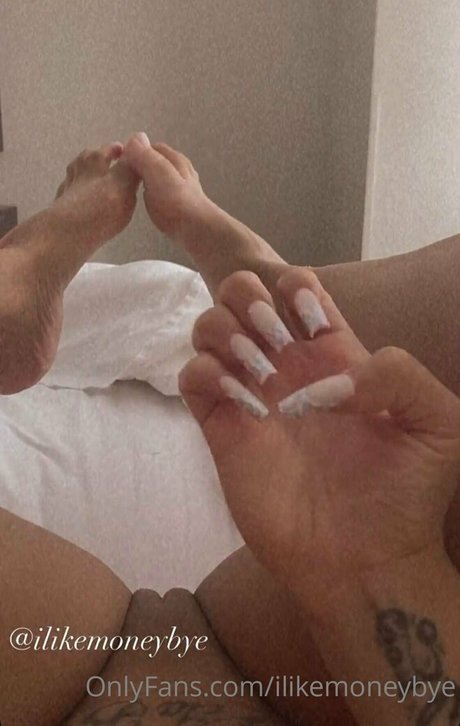 ilikemoneybye only fans leaks