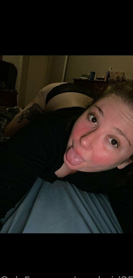 sarahgirl25 nude onlyfans leaks