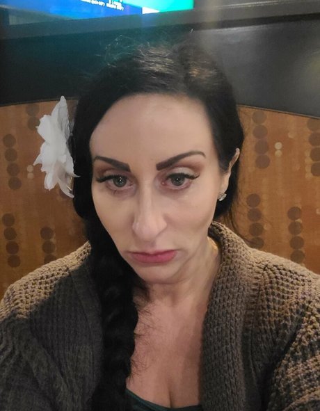 kittylee strip onlyfans