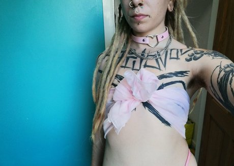 armpit onlyfans free frame