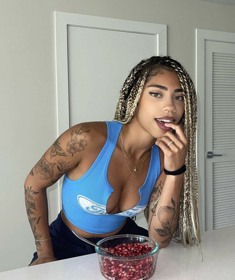 Thevenusdesire leaked onlyfans.