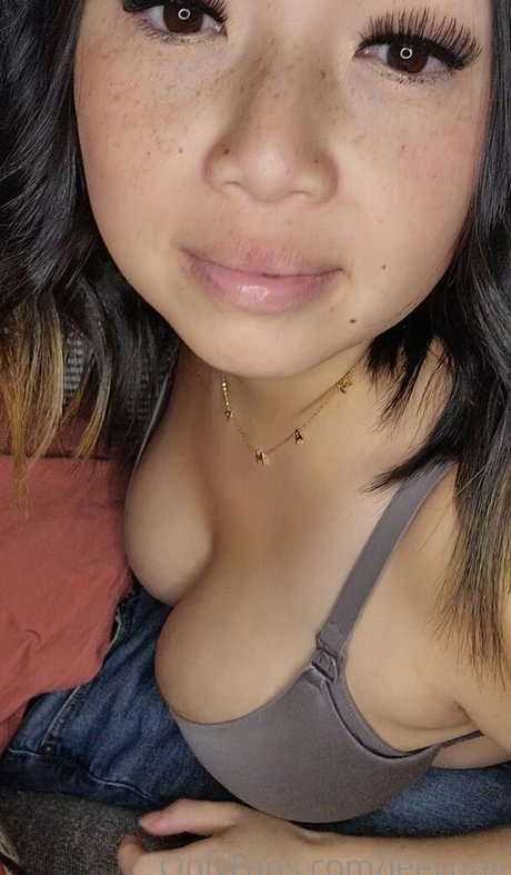 Jee Yung onlyfans posts