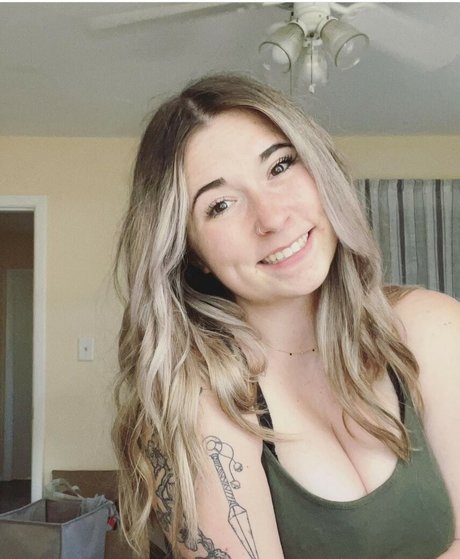 Cherrycgames onlyfans naked