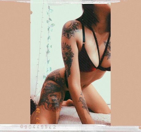 sunmoonlia nude on onlyfans