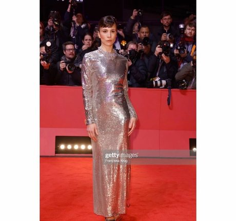 Aylin Tezel onlyfans leak