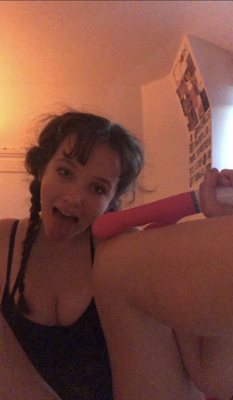 oatmilk8943 nude onlyfans pics