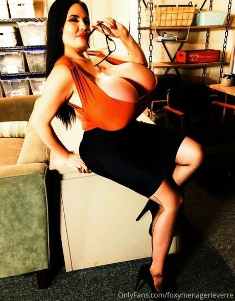foxymenagerieverre onlyfans tits