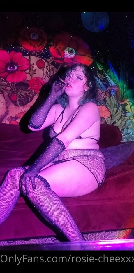rosie cheexxx onlyfans free